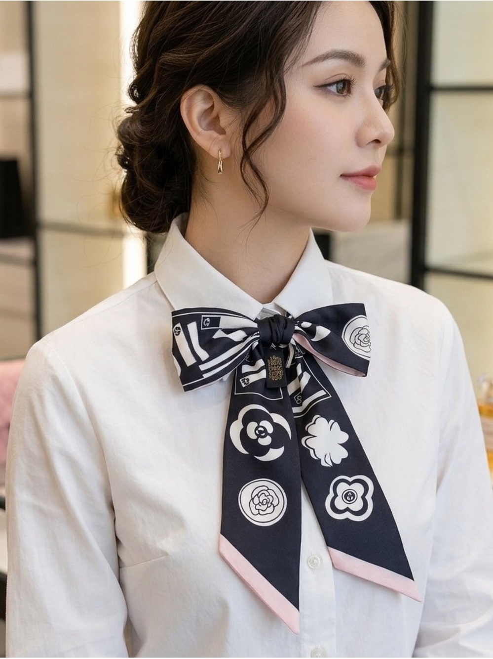 100% Silk Whimsical Monochrome Skinny Scarf / Twilly - Picture 7 of 7